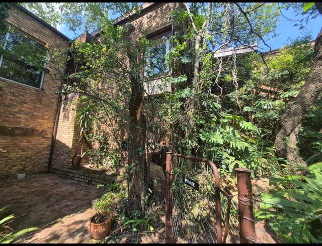 4 BEDROOM HOUSE FOR SALE IN BRYANSTON